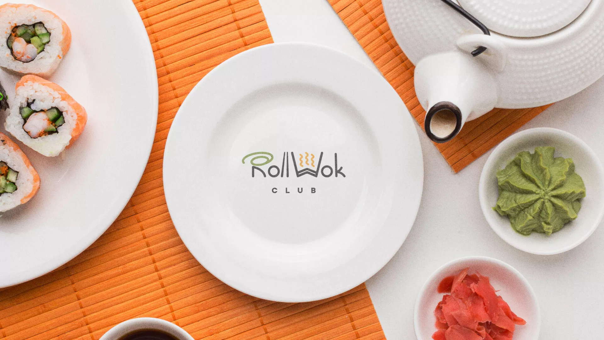 Разработка логотипа и фирменного стиля суши-бара «Roll Wok Club» в Межгорье